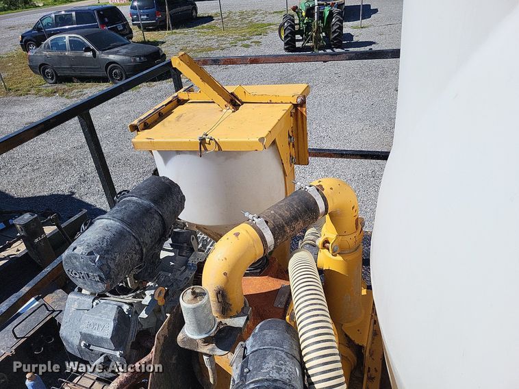 image for item LS9724 2012 Vermeer MX240   fluid mixer