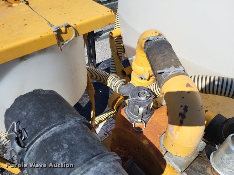 image for item LS9724 2012 Vermeer MX240   fluid mixer