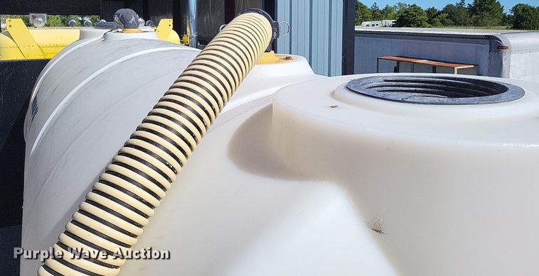 image for item LS9724 2012 Vermeer MX240   fluid mixer