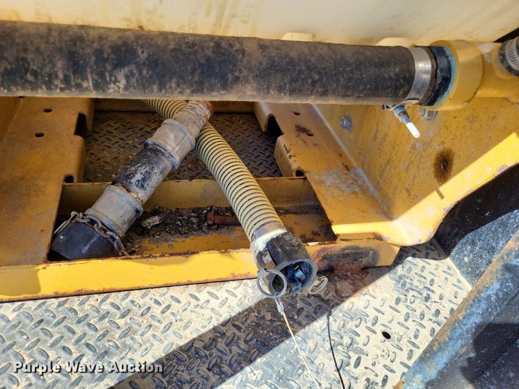 image for item LS9724 2012 Vermeer MX240   fluid mixer