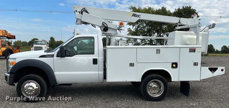image for item LV9032 2012 Ford F450 Super Duty XL bucket truck