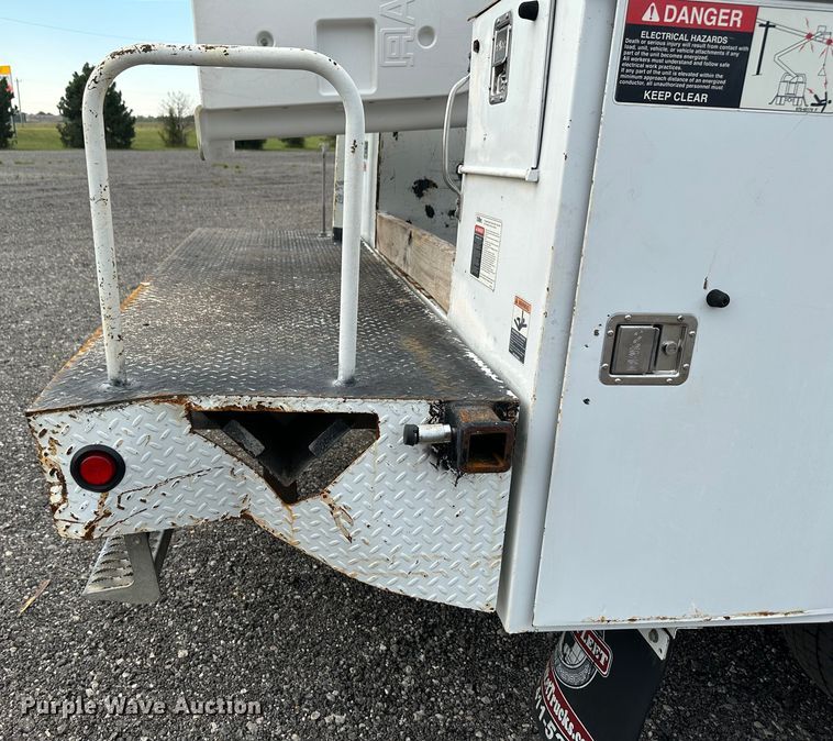 image for item LV9032 2012 Ford F450 Super Duty XL bucket truck