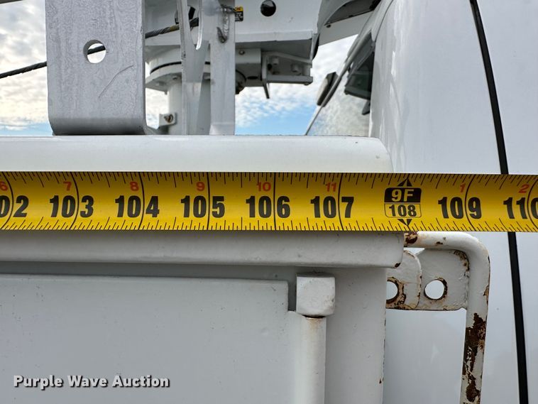 image for item LV9032 2012 Ford F450 Super Duty XL bucket truck