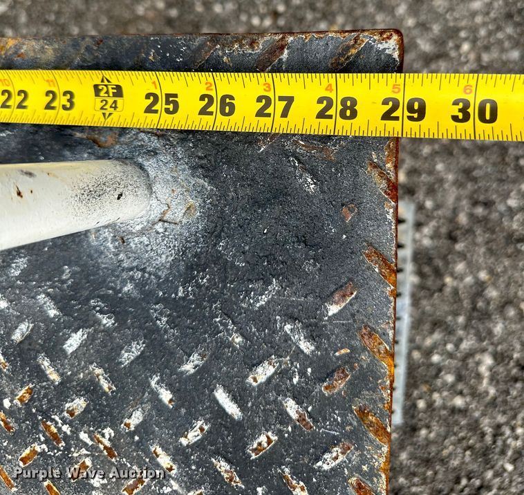 image for item LV9032 2012 Ford F450 Super Duty XL bucket truck