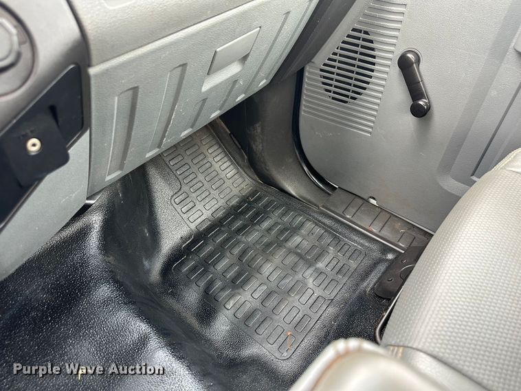 image for item LV9032 2012 Ford F450 Super Duty XL bucket truck