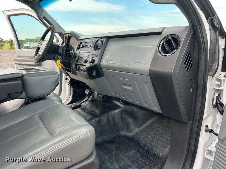 image for item LV9032 2012 Ford F450 Super Duty XL bucket truck