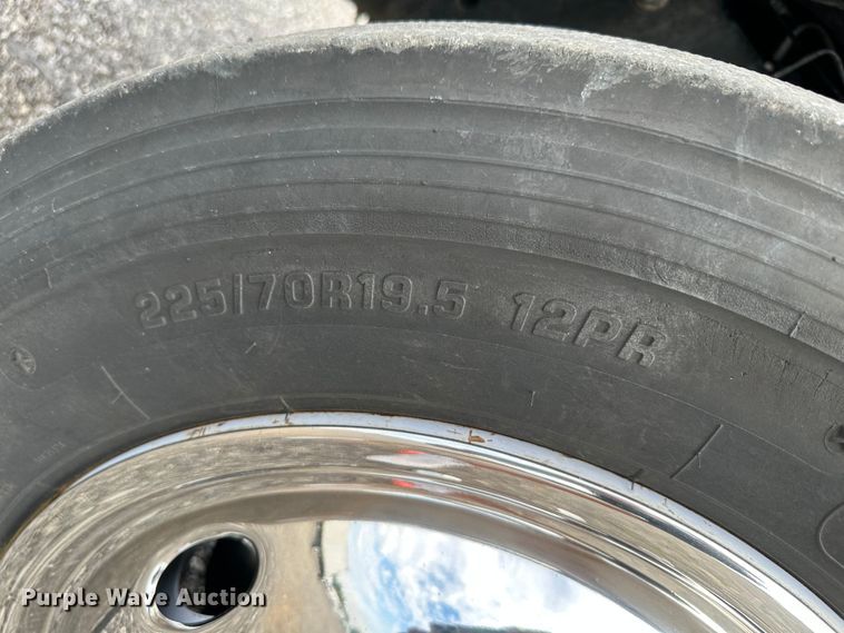 image for item LV9032 2012 Ford F450 Super Duty XL bucket truck