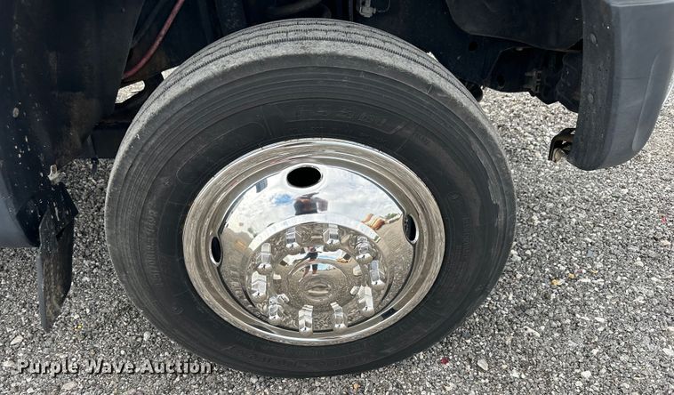 image for item LV9032 2012 Ford F450 Super Duty XL bucket truck