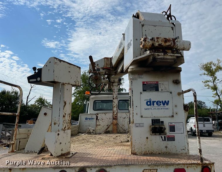 image for item LV9797 2001 Freightliner FL70  digger derrick truck