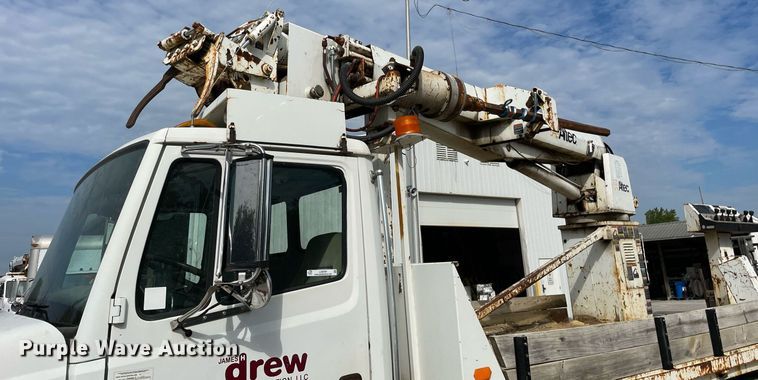 image for item LV9797 2001 Freightliner FL70  digger derrick truck