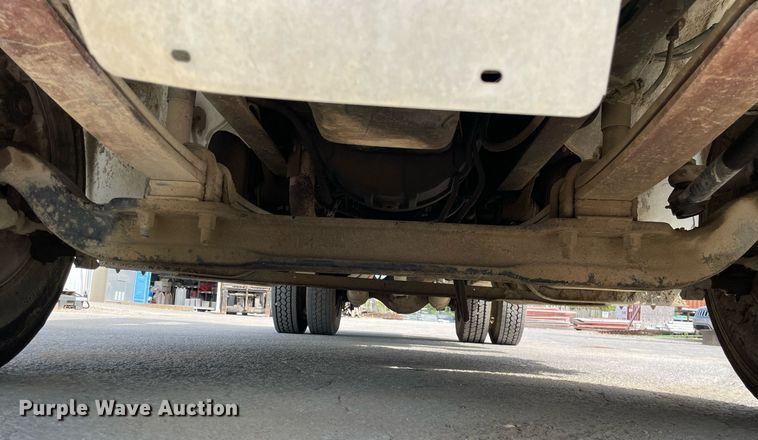 image for item LV9797 2001 Freightliner FL70  digger derrick truck