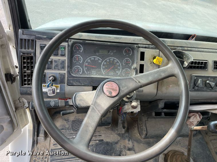 image for item LV9797 2001 Freightliner FL70  digger derrick truck