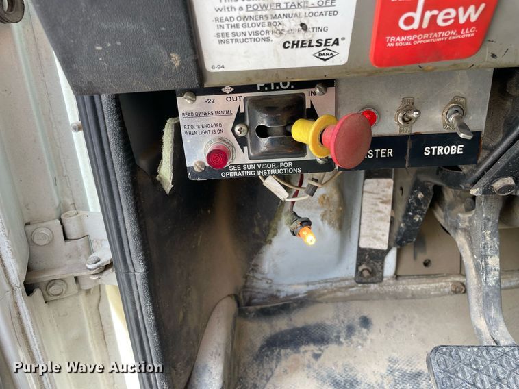 image for item LV9797 2001 Freightliner FL70  digger derrick truck