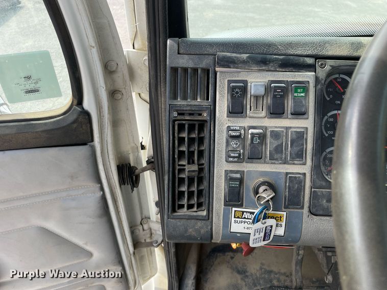 image for item LV9797 2001 Freightliner FL70  digger derrick truck