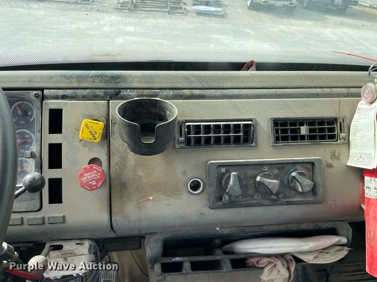 image for item LV9797 2001 Freightliner FL70  digger derrick truck