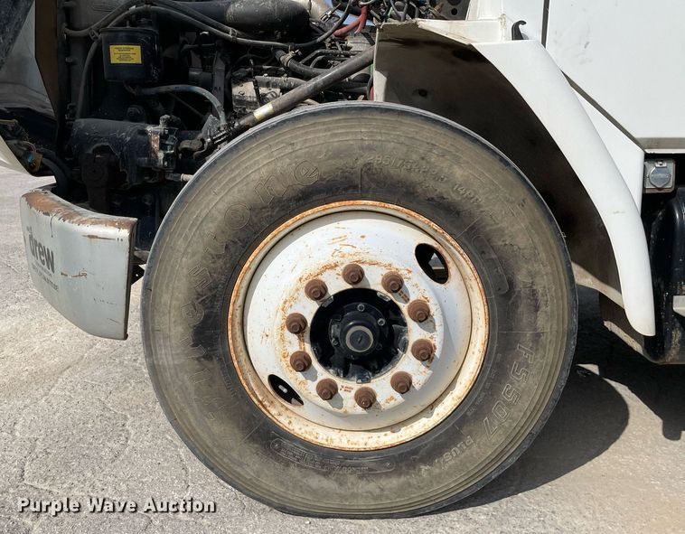 image for item LV9797 2001 Freightliner FL70  digger derrick truck