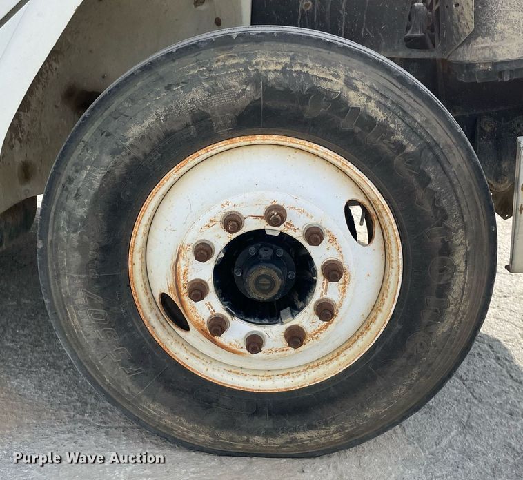 image for item LV9797 2001 Freightliner FL70  digger derrick truck