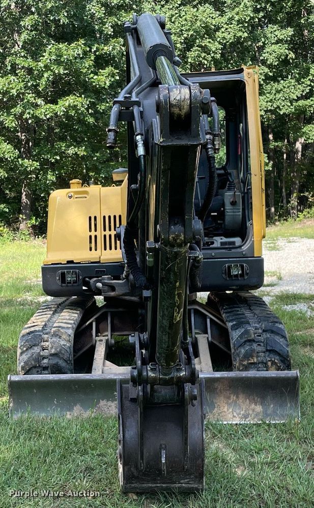 image for item LV9805 2000 Volvo EC55  mini excavator