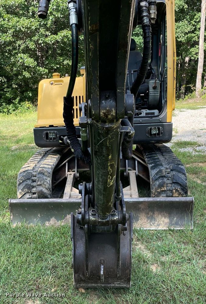 image for item LV9805 2000 Volvo EC55  mini excavator