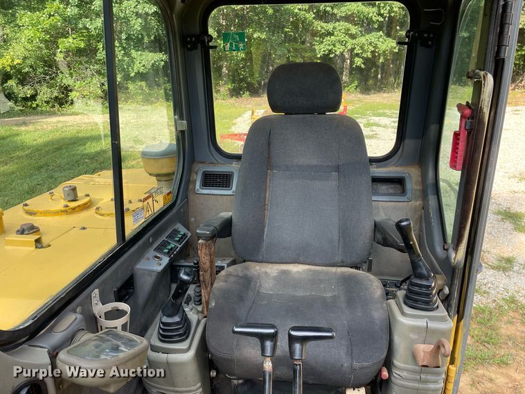 image for item LV9805 2000 Volvo EC55  mini excavator