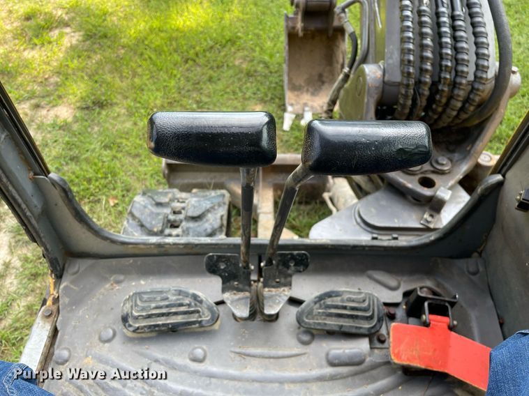 image for item LV9805 2000 Volvo EC55  mini excavator