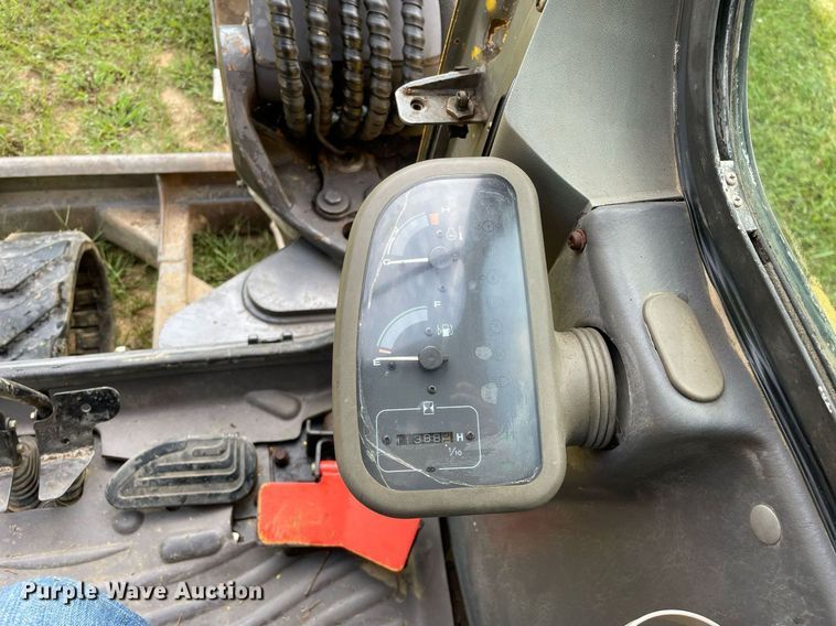 image for item LV9805 2000 Volvo EC55  mini excavator