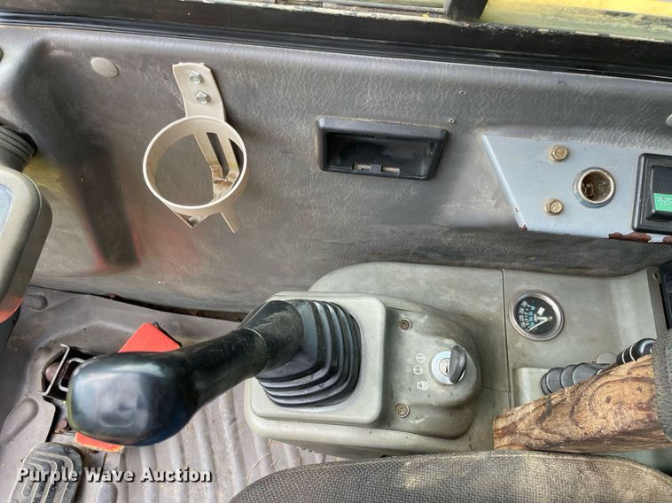 image for item LV9805 2000 Volvo EC55  mini excavator