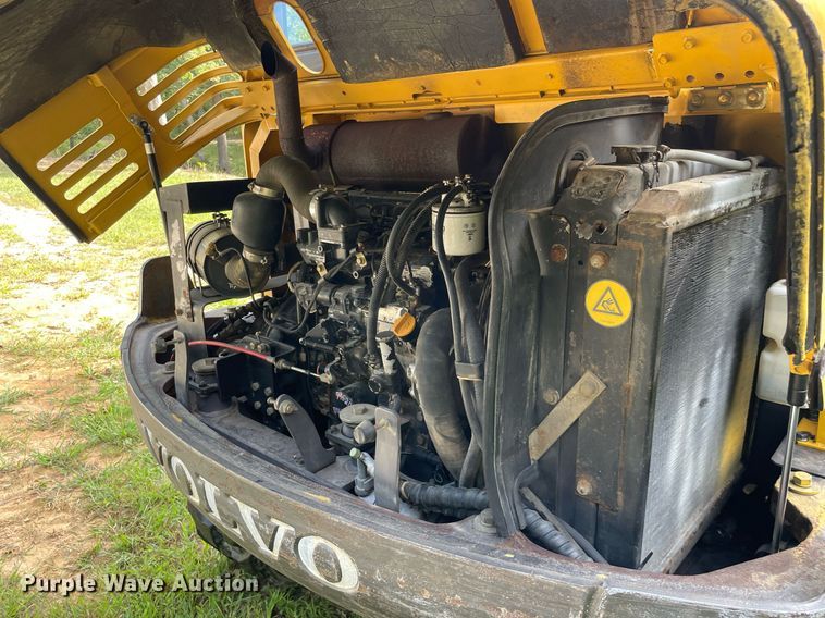 image for item LV9805 2000 Volvo EC55  mini excavator