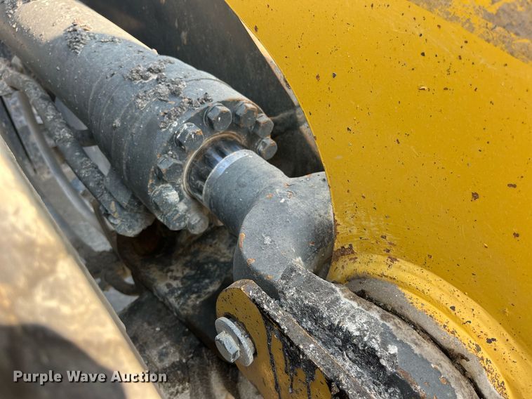 image for item MG9463 2015 Komatsu WA470-7  wheel loader