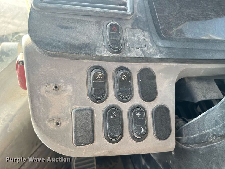 image for item MG9463 2015 Komatsu WA470-7  wheel loader