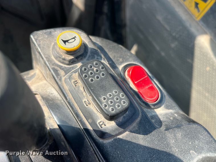 image for item MG9463 2015 Komatsu WA470-7  wheel loader