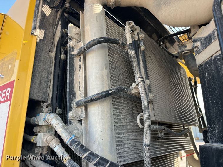 image for item MG9463 2015 Komatsu WA470-7  wheel loader