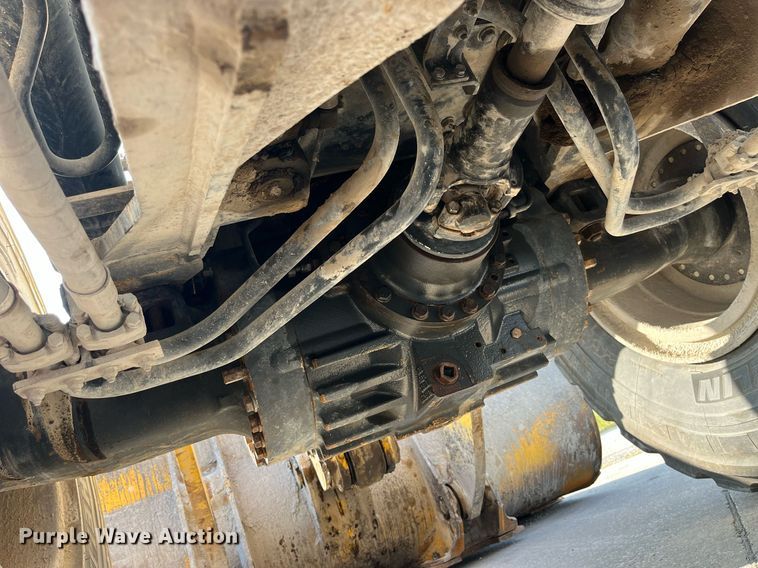 image for item MG9463 2015 Komatsu WA470-7  wheel loader