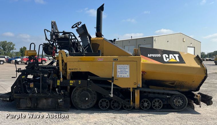 image for item MG9464 2011 Caterpillar AP655D  paver