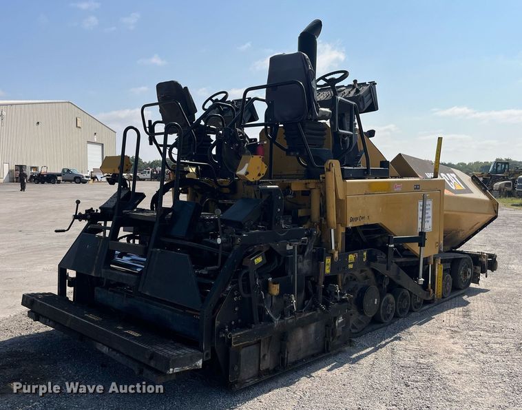 image for item MG9464 2011 Caterpillar AP655D  paver