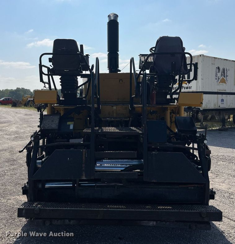 image for item MG9464 2011 Caterpillar AP655D  paver