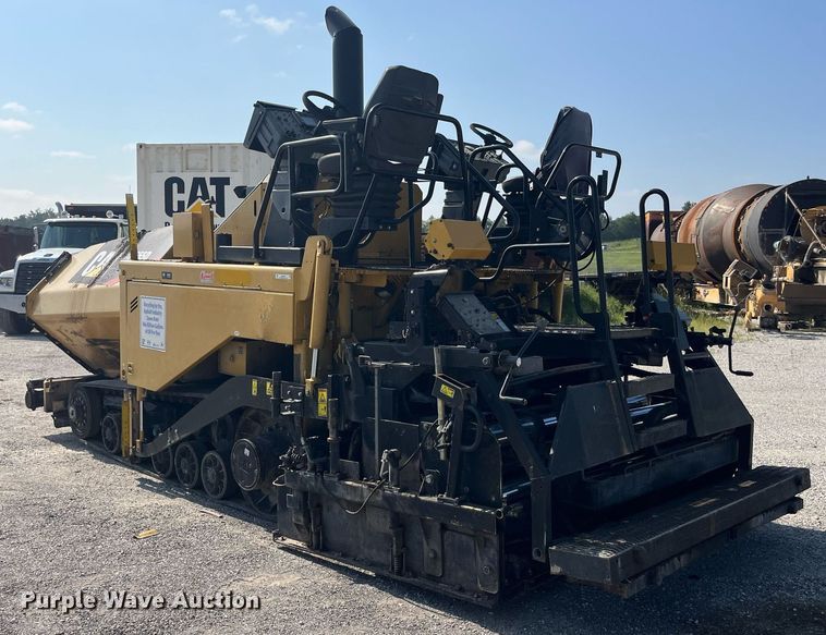 image for item MG9464 2011 Caterpillar AP655D  paver