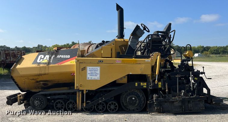 image for item MG9464 2011 Caterpillar AP655D  paver
