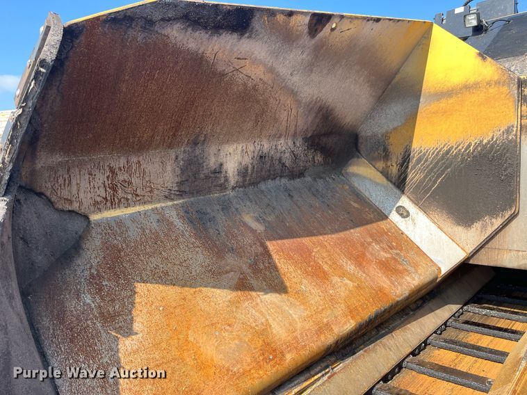 image for item MG9464 2011 Caterpillar AP655D  paver