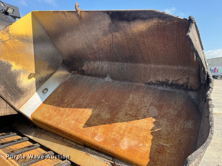 image for item MG9464 2011 Caterpillar AP655D  paver