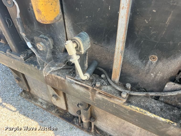 image for item MG9464 2011 Caterpillar AP655D  paver