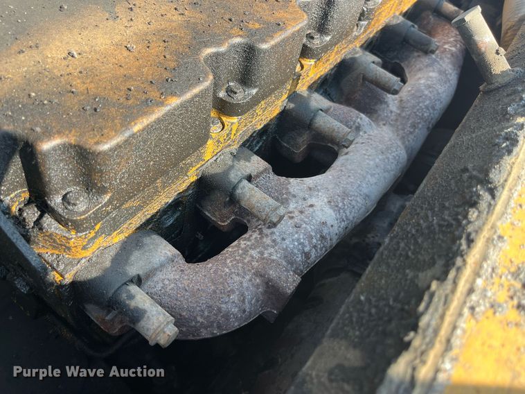 image for item MG9464 2011 Caterpillar AP655D  paver