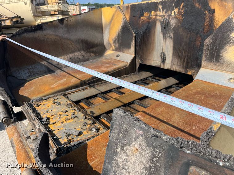 image for item MG9464 2011 Caterpillar AP655D  paver