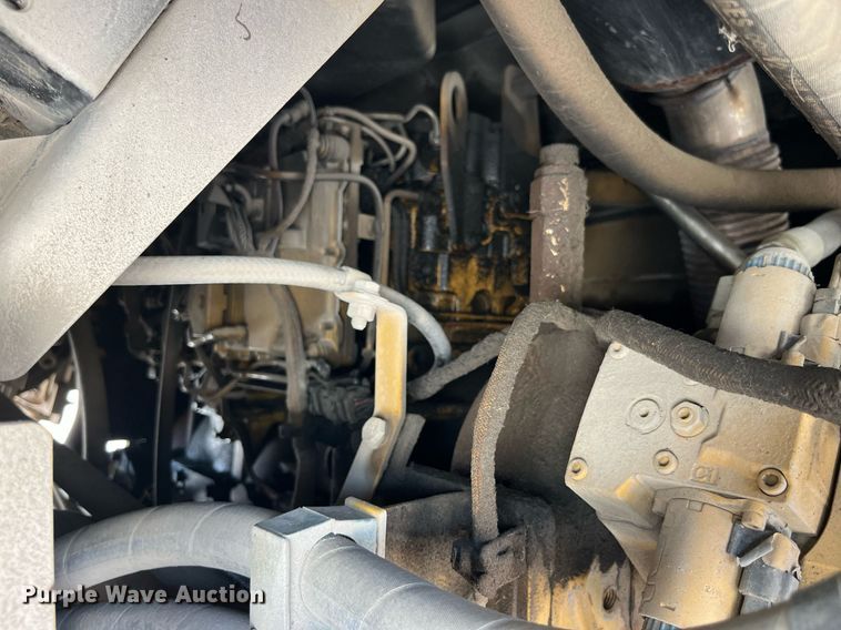 image for item MG9464 2011 Caterpillar AP655D  paver