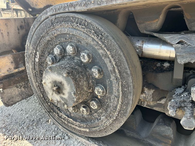 image for item MG9464 2011 Caterpillar AP655D  paver