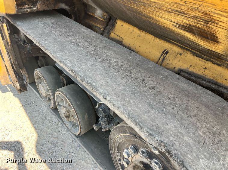 image for item MG9464 2011 Caterpillar AP655D  paver