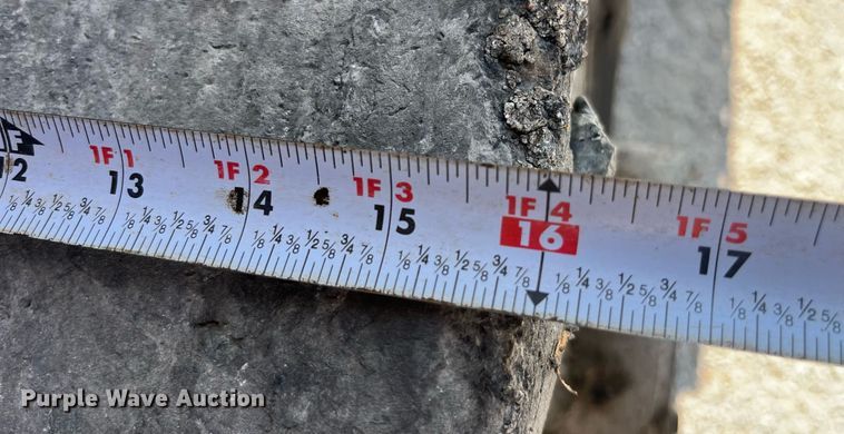 image for item MG9464 2011 Caterpillar AP655D  paver