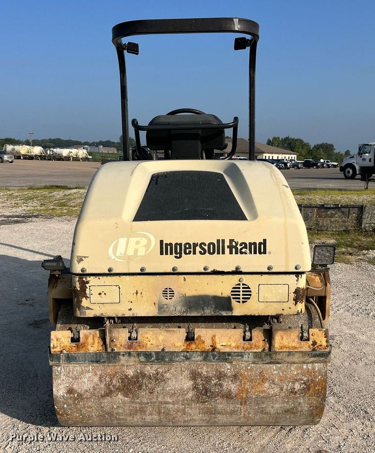 image for item MG9465 Ingersoll Rand DD-30  double drum vibratory roller