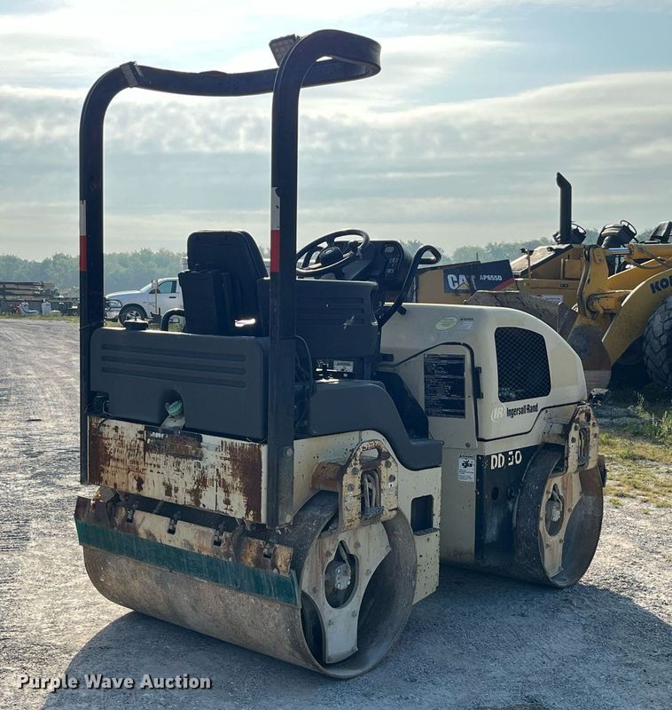 image for item MG9465 Ingersoll Rand DD-30  double drum vibratory roller