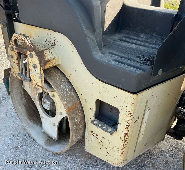 image for item MG9465 Ingersoll Rand DD-30  double drum vibratory roller